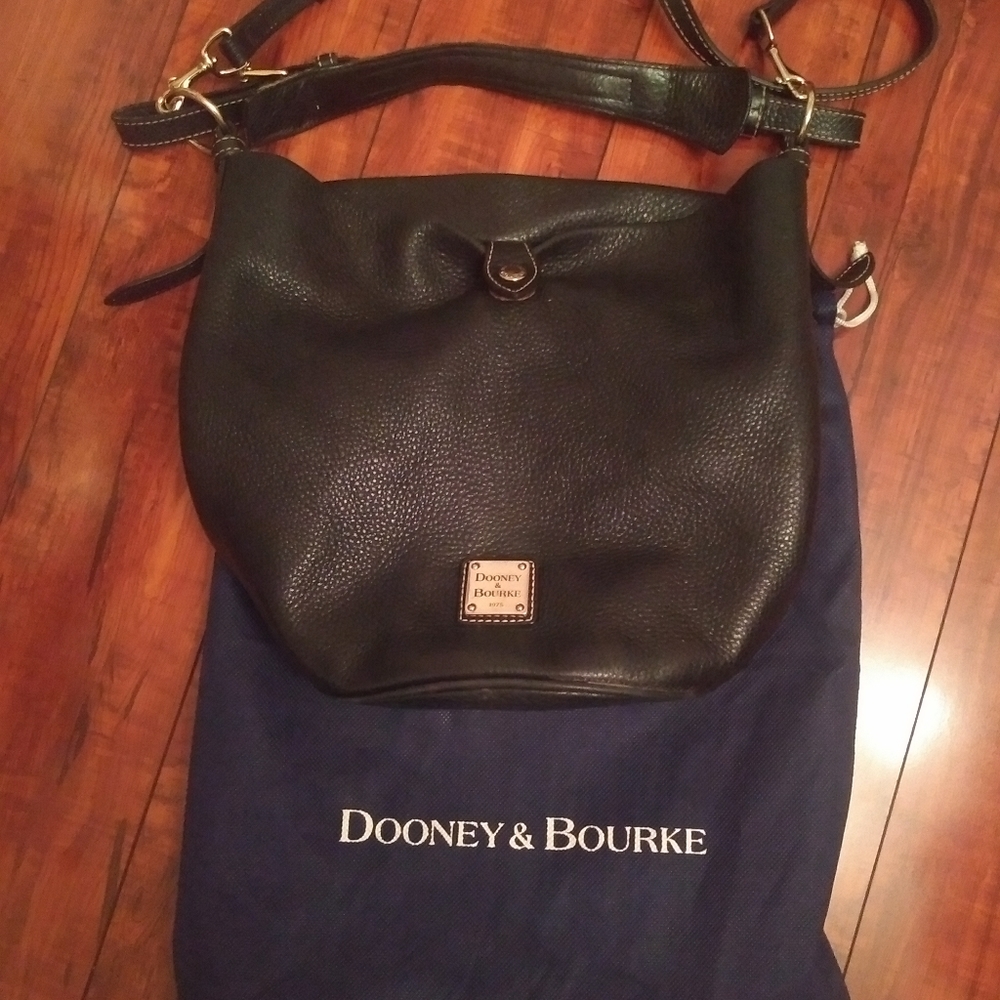 Dooney and bourke bag